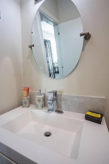 Prime Location - Awesome View -1 Bedroom Apartment San Diego Exterior photo